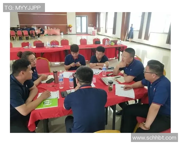 成都足球队与上海足球队赛后复盘团队协作分析与经验总结