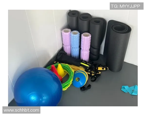 足球明星的器械训练秘籍视频分享助你提升球技与体能